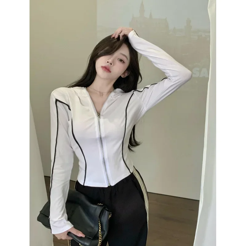 Осенний модный утягивающий топ с капюшоном на молнии и длинными рукавами для