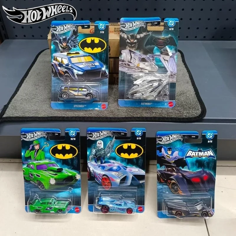 Фото Hot Wheels HDG89 Серия Silver: Новая модель Бэтмобиля и Бэтвинга Бэтмена, масштаб 1:64, литая модель автомобиля, коллекция DC Riddler, подарочная игрушка. №2