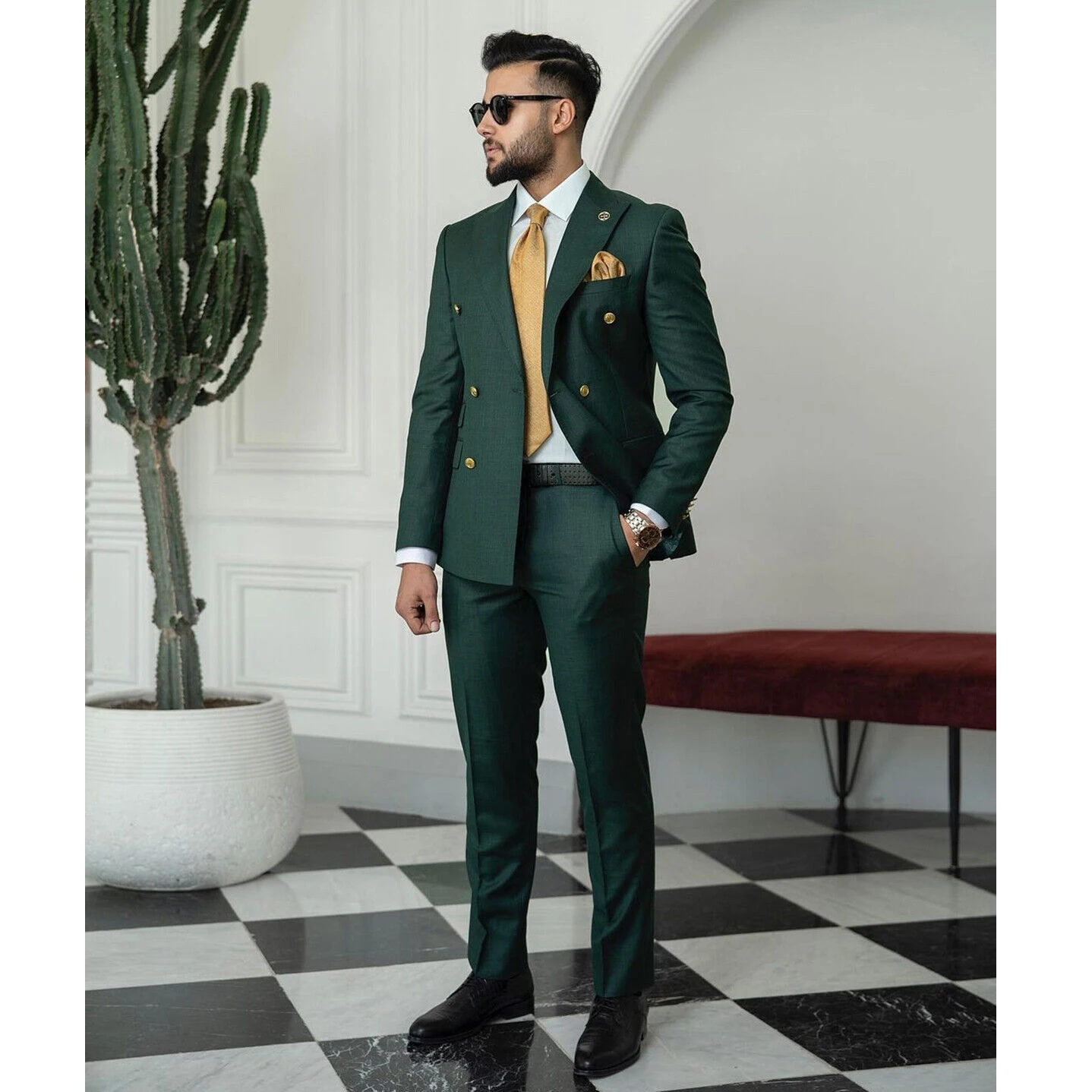 Рисунок 2 - Мужской свадебный костюм из двух предметов