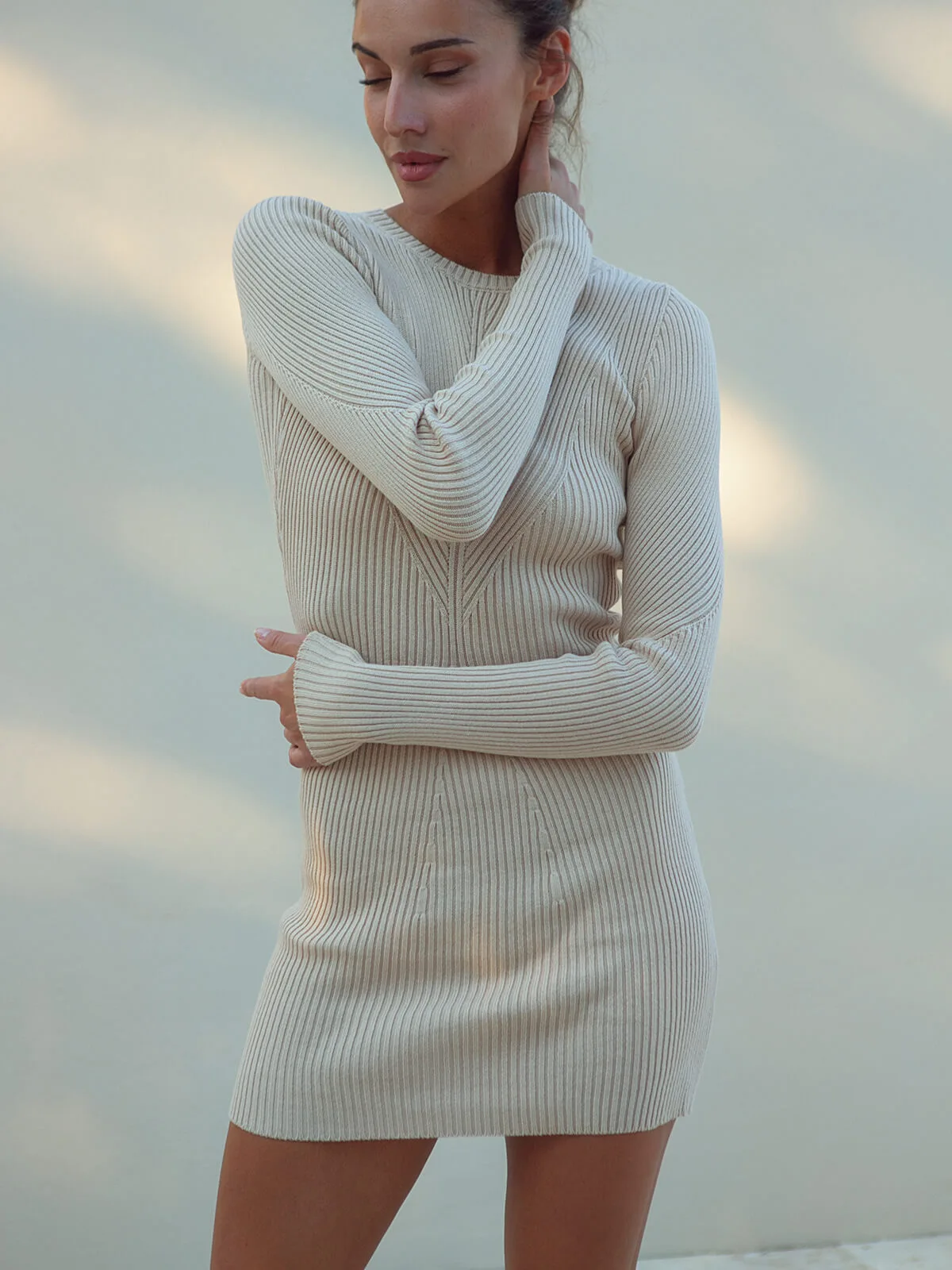 

Женское трикотажное мини-платье в рубчик, с длинным рукавом, Осень-зима 2023, облегающее модное простое платье с круглым вырезом, женское винтажное уличное платье