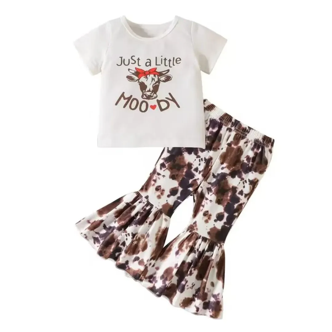 

Boutique Girl Children's Clothing Summer Short-sleeved Suit Bull Head Milk Print White Top and Bell-bottom Pants 2-piece Set