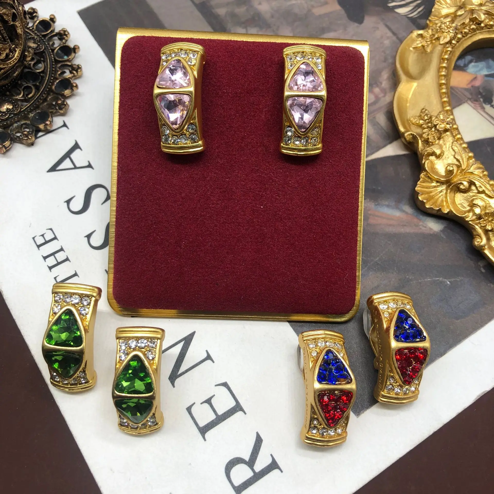 

Retro stereo set exquisite gem diamond stud earrings earrings contracted joker the niche design personality ear clip earrings