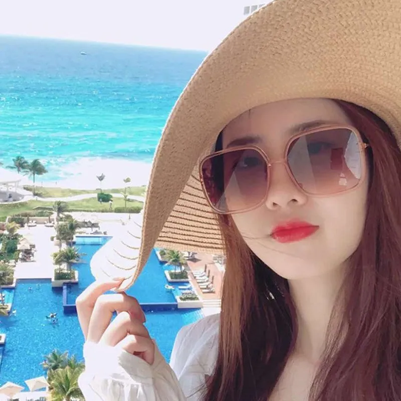 

Vintage Oversize Square Sunglasses Women Luxury Big Frame Women Sun Glasses Black Fashion Gradient Glasses Women UV400