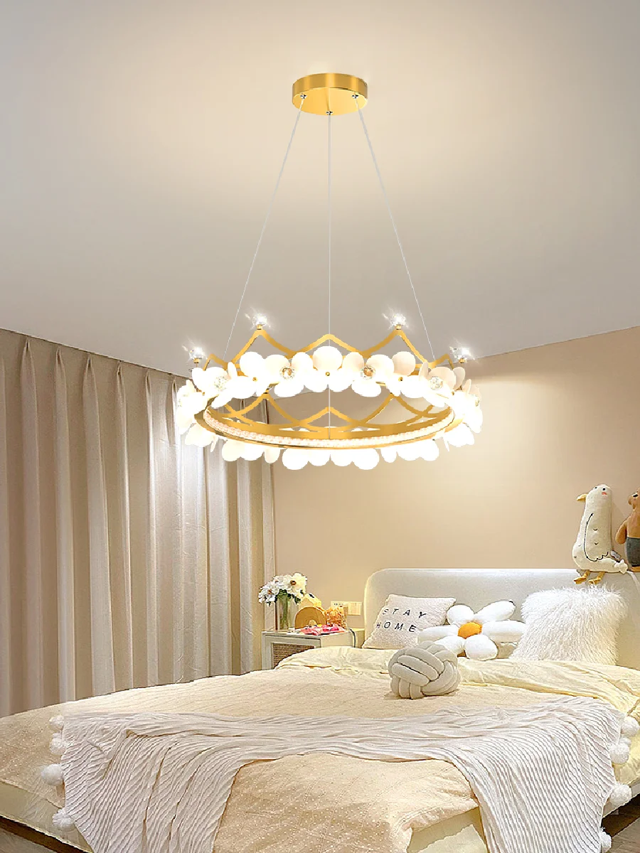 

Nordic bedroom lamp creative crystal petal garland LED chandelier ins children's daughter room lamp crown chandelier