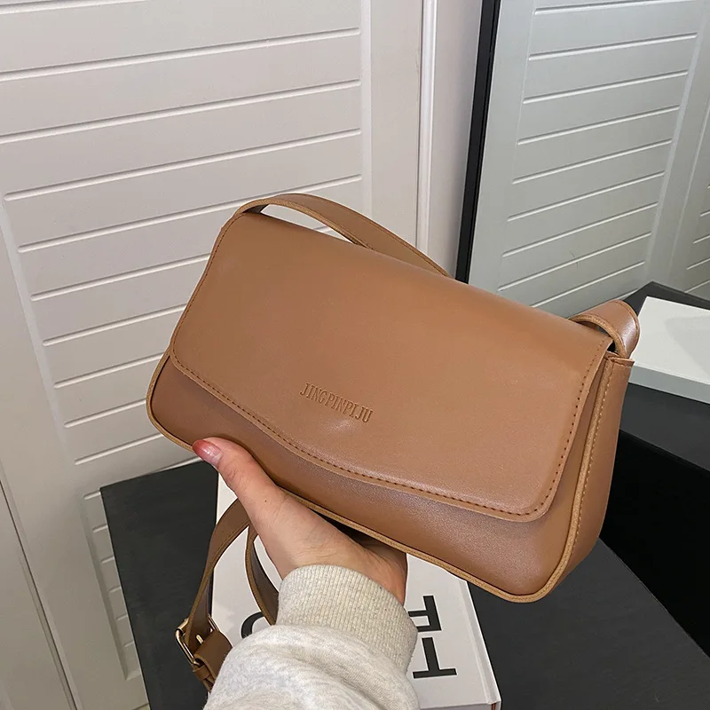 

Новая модная брендовая Дизайнерская кожаная женская сумка, дамские мессенджеры на ремне, простая модная сумочка через плечо с надписью для женщин