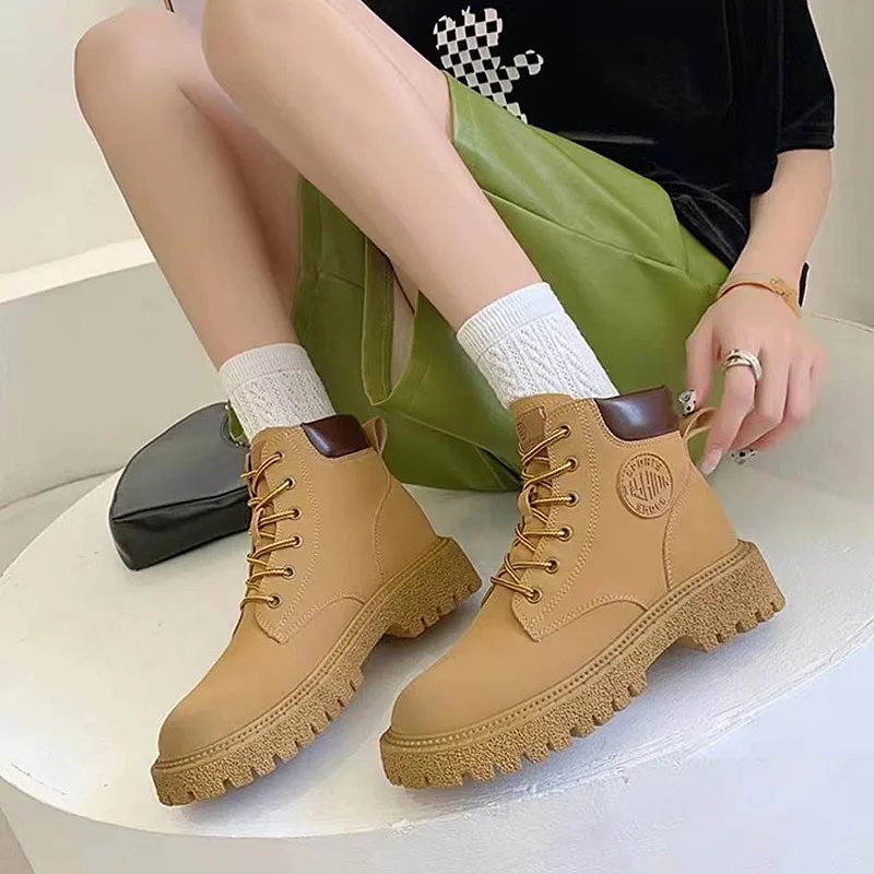 

Женские ботильоны из искусственной кожи Martens, белые мотоциклетные ботинки на платформе и массивном каблуке, Осень-зима