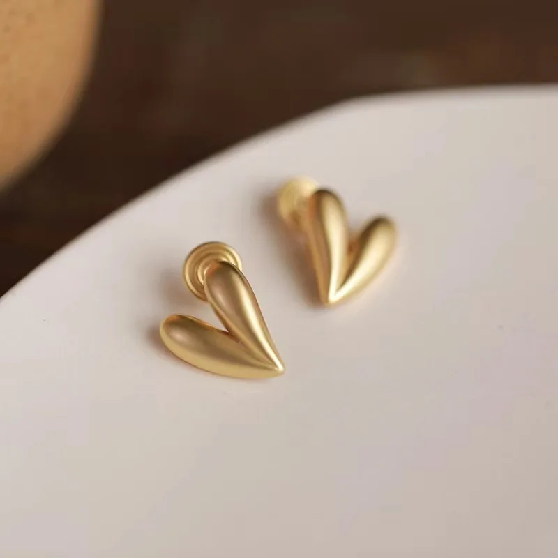 

Женские серьги-клипсы в форме сердца, серебро пробы