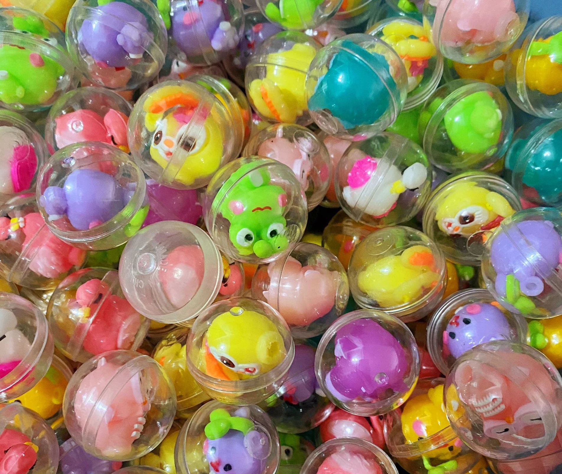 

50pcs/lot 28mm Capsules kids toy birthday gift home decoration Capsule toy