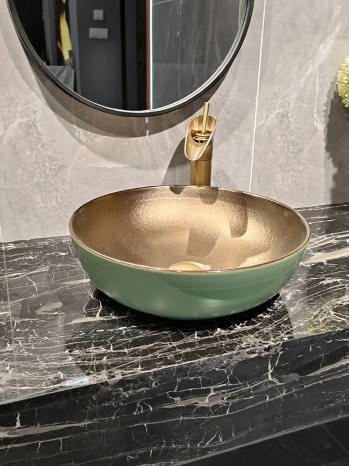 Недорогая Роскошная стильная настольная раковина металлическая глазурованная