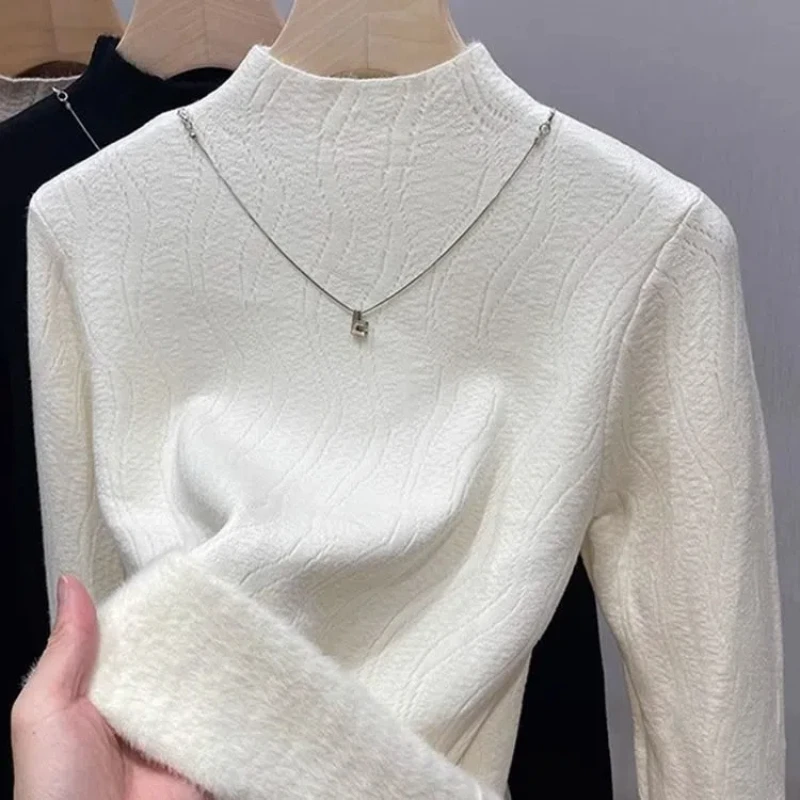 Теплый цельный бархатный свитер с полувысоким воротом для женщин осенне-зимний