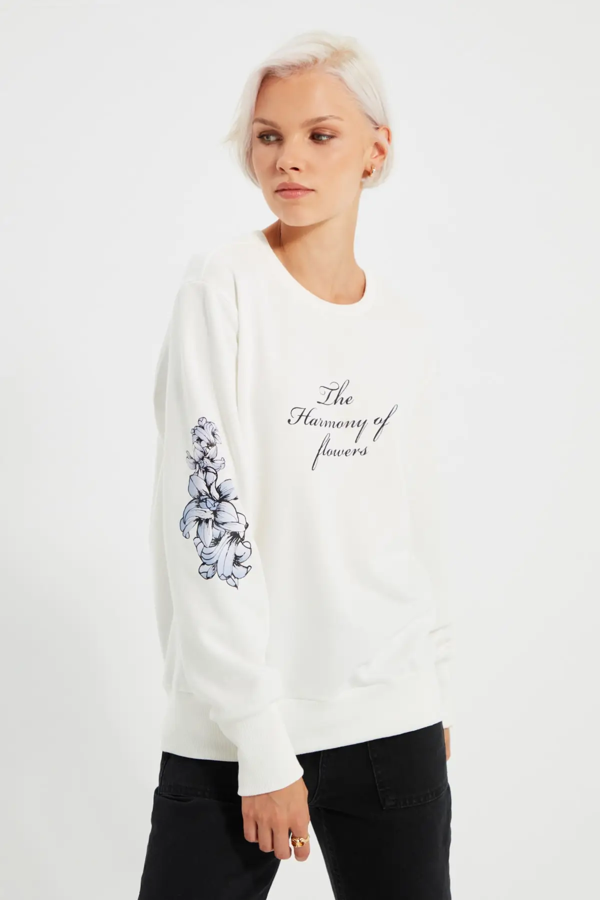 

Trendyol Printed Şardonlu Knitted Sweatshirt TWOAW22SW1077