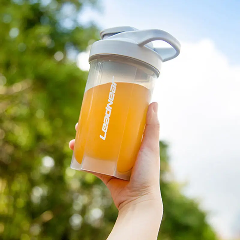 500мл Бутылка для протеина с взбивающим шариком, безопасная для организма, спортивная водонепроницаемая смесь для тренировок в тренажерном зале.