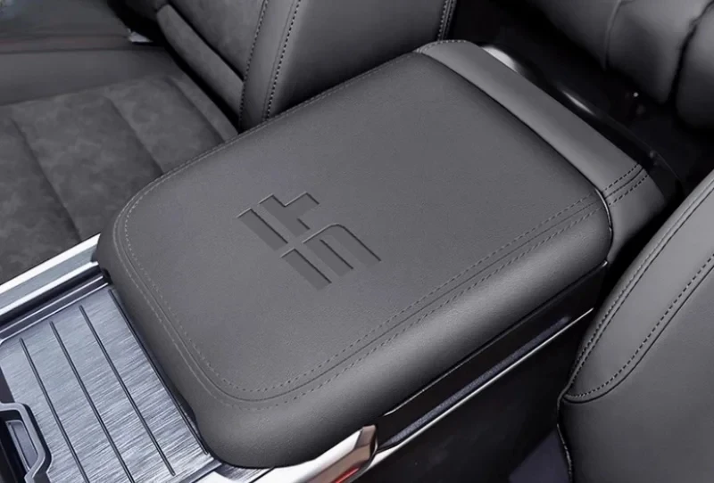 

Кожаный защитный чехол для подлокотника Nappa, подходит для JETOUR Traveler T2 2023-2025, встроенный замшевый центральный подлокотник, детали накладки