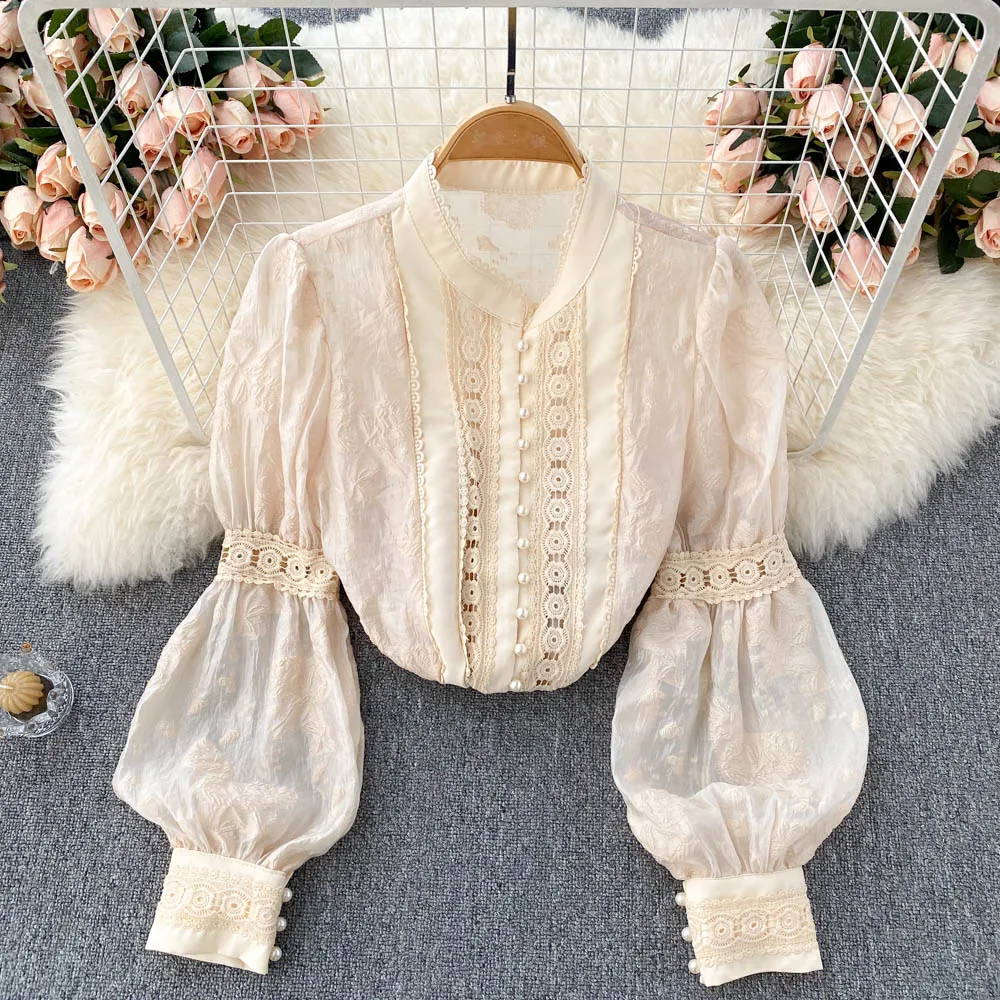 

Vintage Palace Style Lantern Sleeve Shirt Women's Design Sense Minority Splicing Lace Stand Collar Loose Foreign Style Top