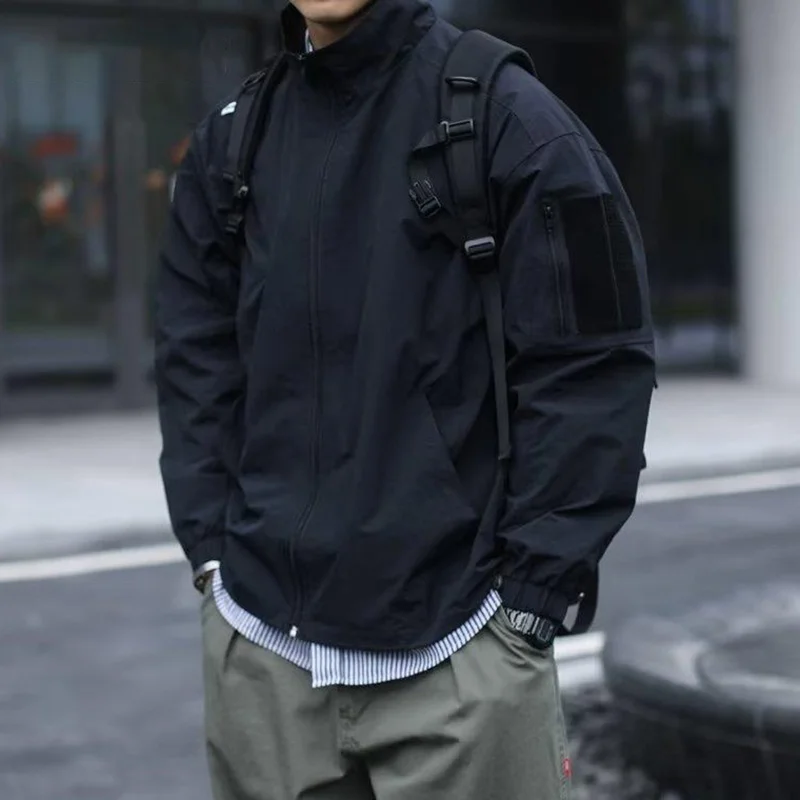 

Осенняя мужская уличная куртка, Мужская тактическая верхняя одежда с мягкой оболочкой в японском стиле Харадзюку, свободная ветрозащитная одежда с воротником-стойкой для охоты
