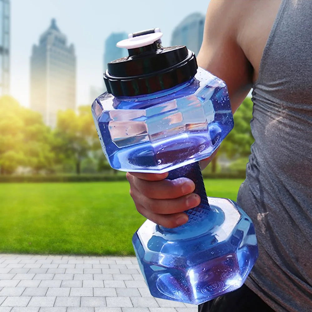 الإبداعية الدمبل شكل زجاجة ماء اللياقة البدنية غلاية كبيرة Capcity المحمولة البلاستيك ممارسة العضلات معدات التدريب الرياضة كوب