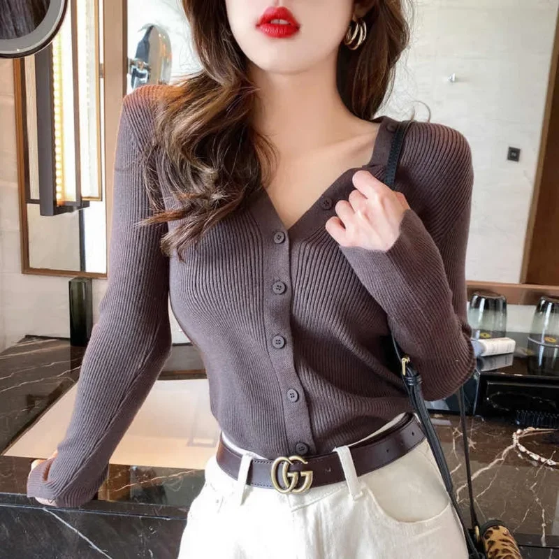 Ранняя осень 2023 тонкий вязаный топ с v-образным вырезом женский утягивающий