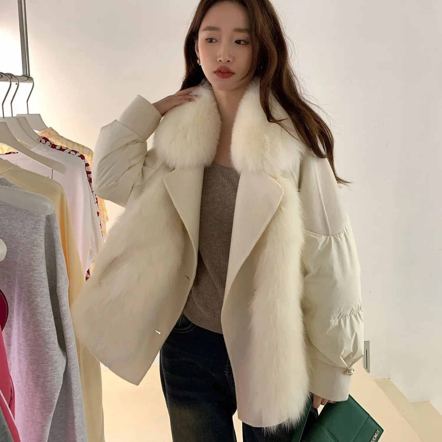 

European designer New 2022 Vintage Women Real Fox fur coats outerwear Warm Winter Female plush natural fur puffer jackets HD04