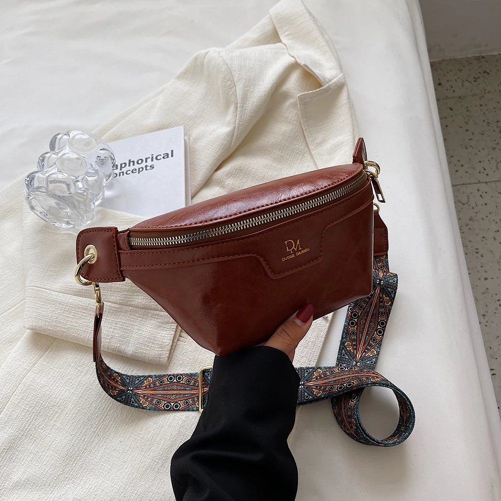 

Crossbody Zipper Ladies Oil Leisure Hip Bag Leather Designer Bum Waist Strap Wide Retro For Bag Wax Banana Travel Bags Casual