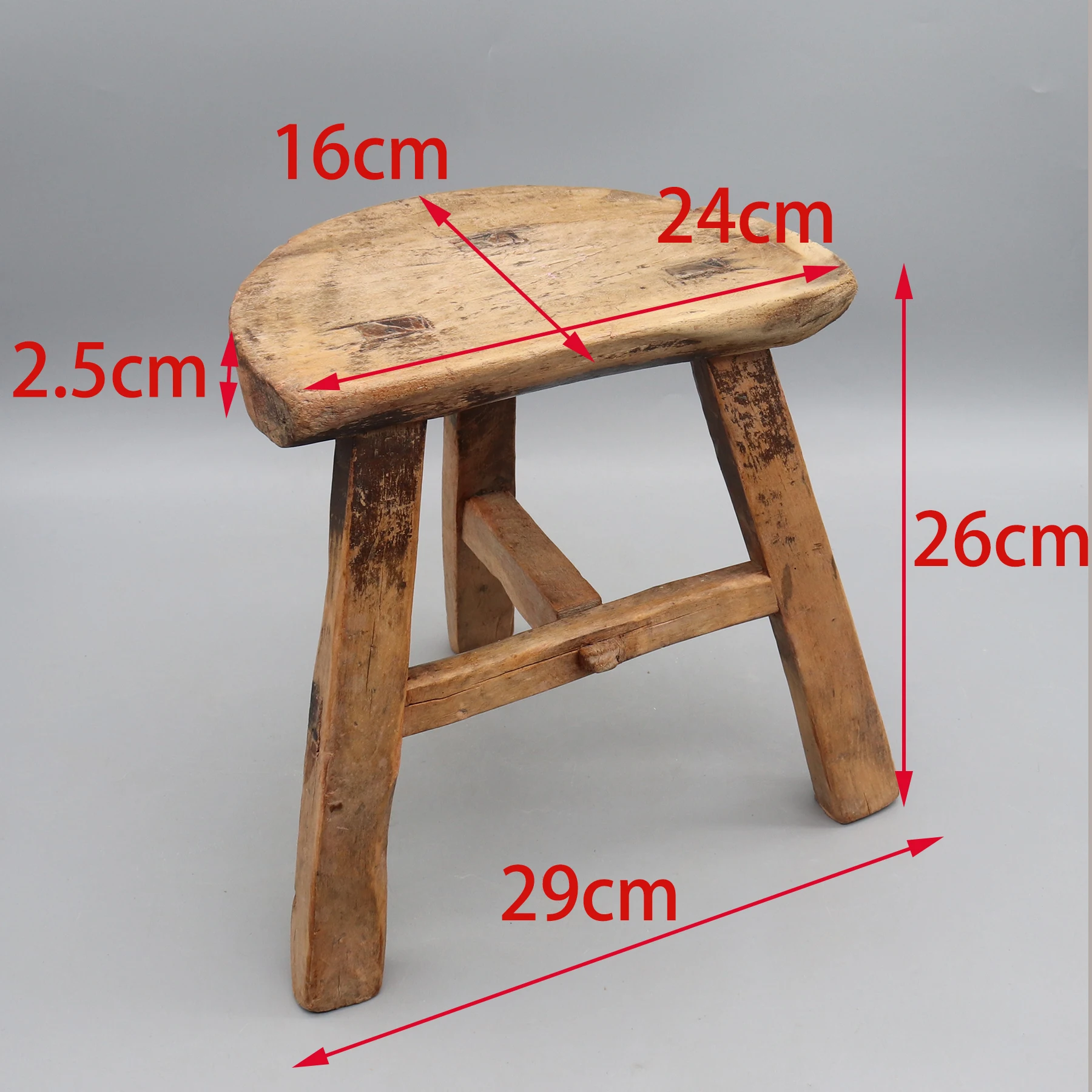 Полукруглый стул старый кухонный детский