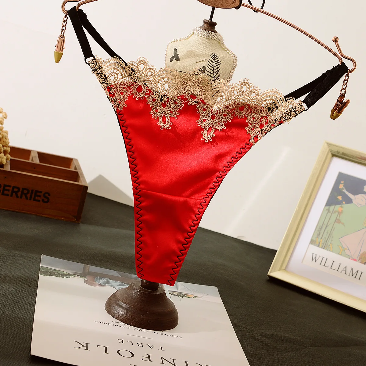 

Трусики-стринги женские, водорастворимые, сатиновые, сексуальное нижнее белье