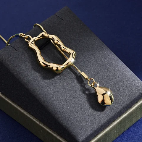 Регулируемое ожерелье из нержавеющей стали с кисточками для женщин