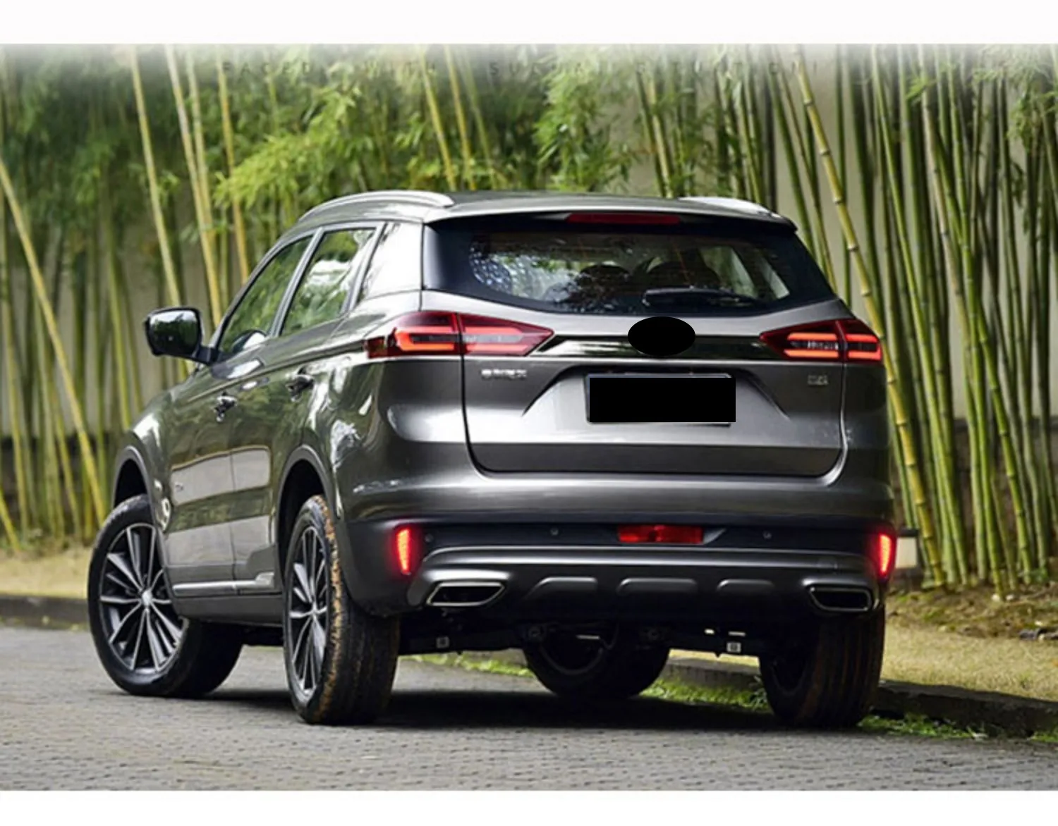 Задний бампер для автомобиля