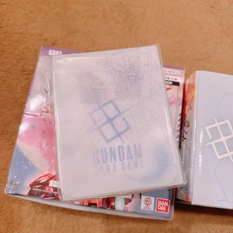 Фото Официальный набор для хранения карт Bandai Gundam: Вместительный кейс премиум-класса PB01, коробка для колоды, коллекционный органайзер для аниме-карт, подарок для детей №3