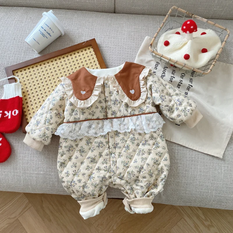

Детский флисовый комбинезон с кружевом, на зиму