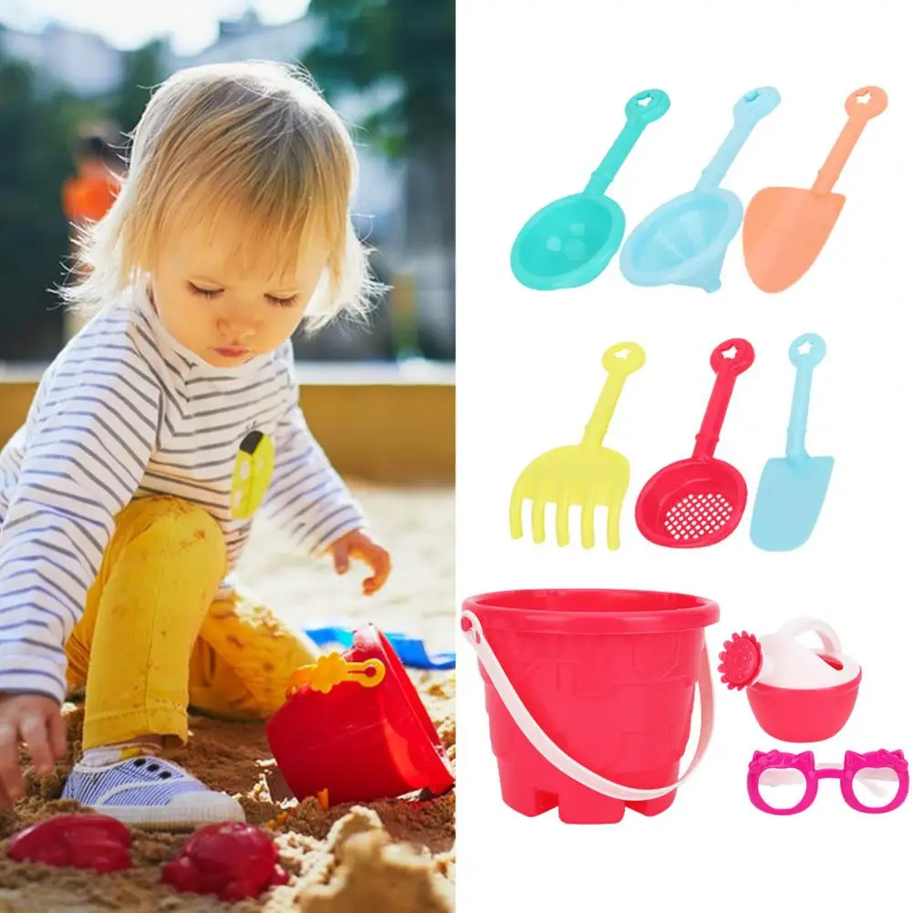 

1 Set Useful Beach Toys Interactive Sand Toys Sprinkle Kettle Sand Digging Tools with Bucket Color Cognition