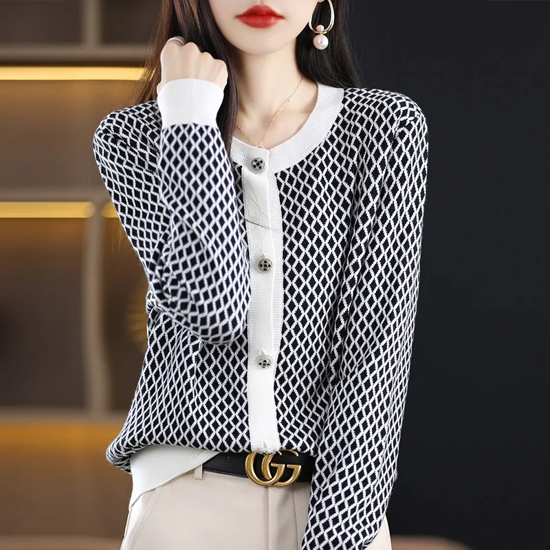 New Spring Round Neck Long-Sleeved Knitted Cardigan Rhombus Contrast Small Fragrance Loose Coat Temperament Blouse Female