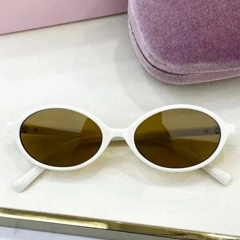 2024 летние новые женские модели MIU маленькие эллиптические очки для чтения модный