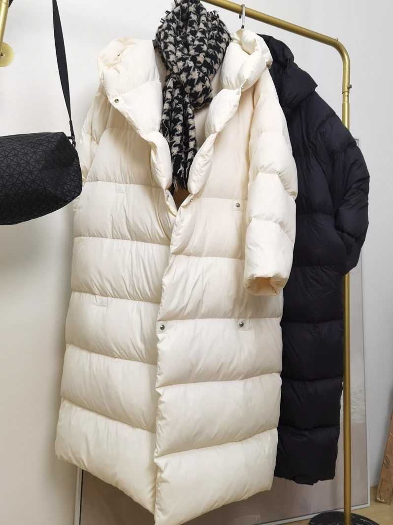 Однотонное пальто с капюшоном женская зимняя новая свободная модель средней