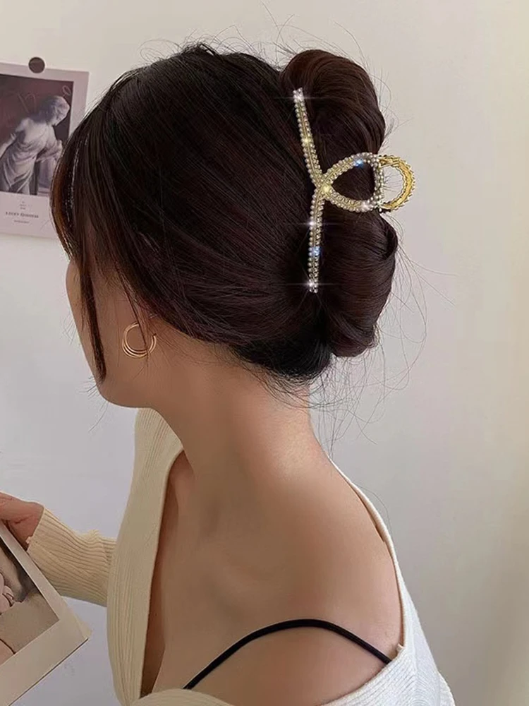 Корейская женская заколка для волос с жемчугом и стразами новинка 2024 высокая на