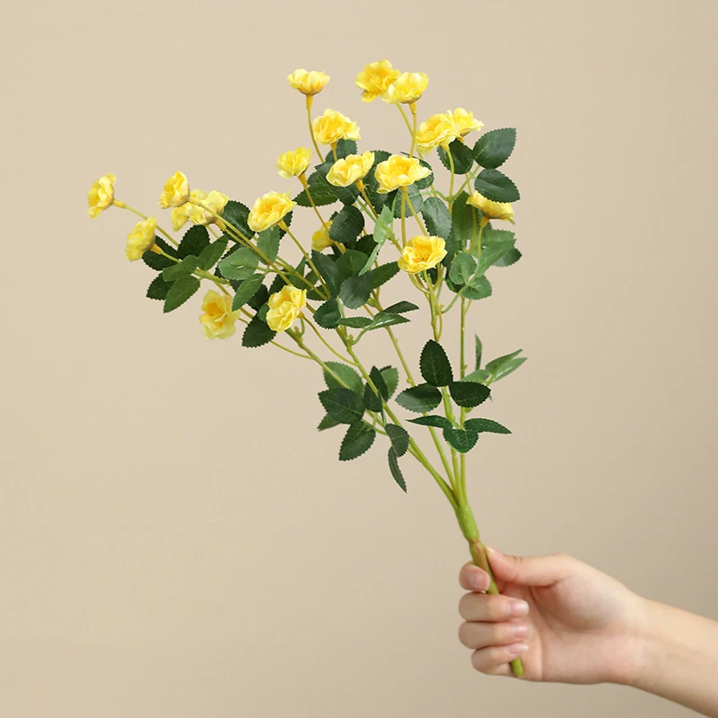 

Искусственный шелковый букет роз