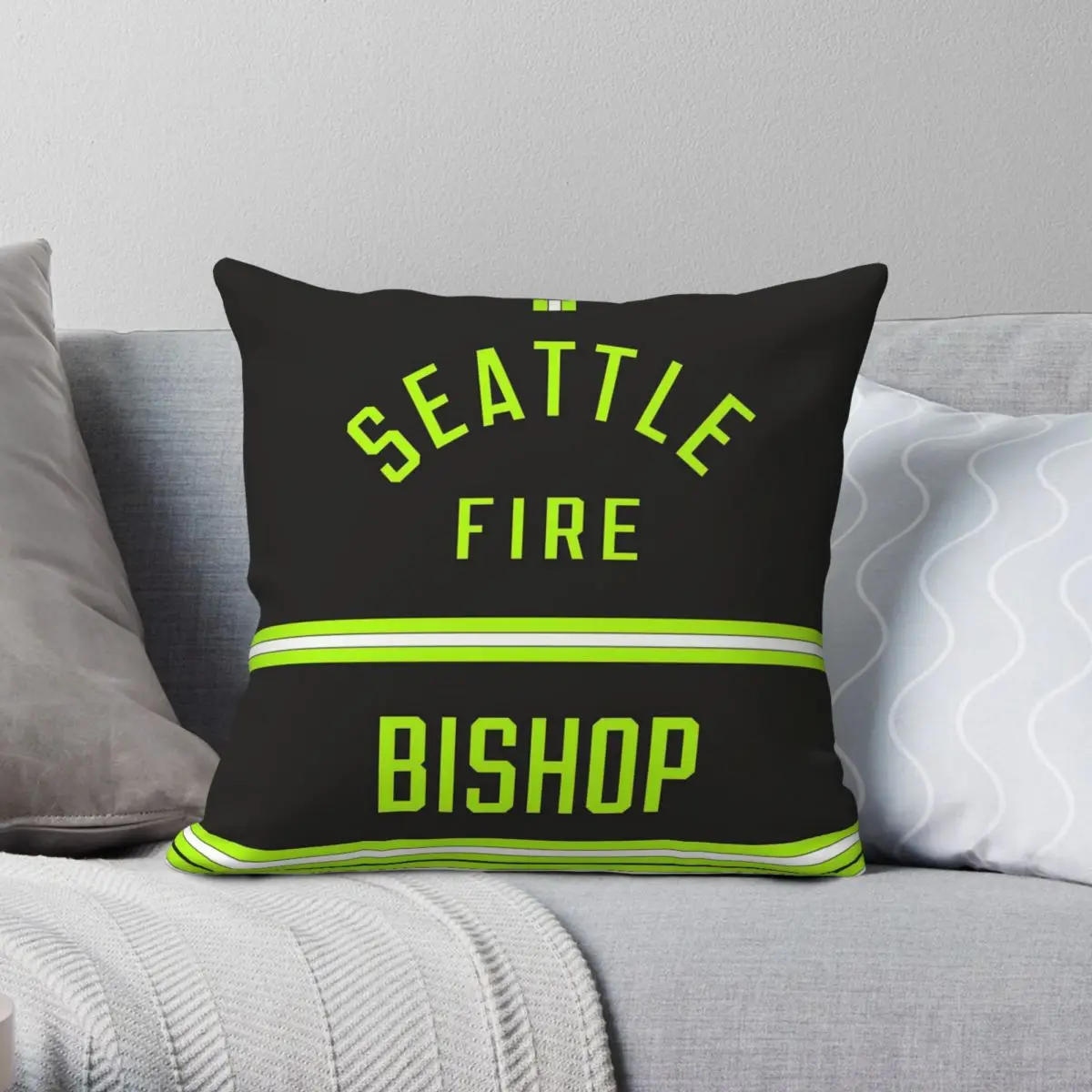 Квадратная наволочка Station 19 Seattle Fire Бишоп Полиэстеровая льняная бархатная