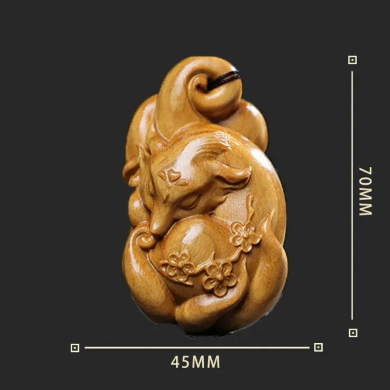 

Деревянная статуэтка лисы