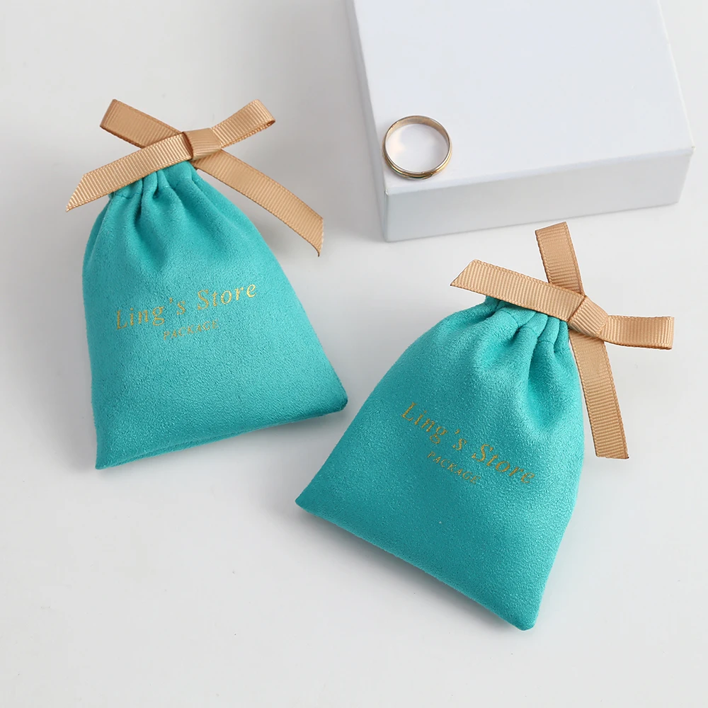 

100 Custom Logo Flannel Drawstring Gift Bags Velvet Jewelry Packaging Pouches Chic Wedding Favor For Guests Candy Goodie Bag