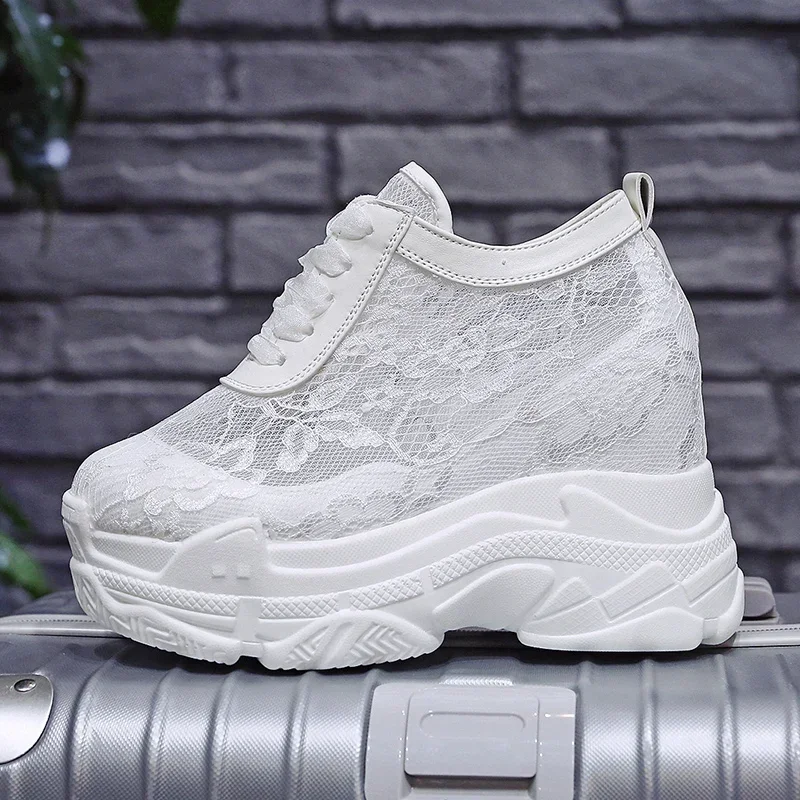 Белые спортивные кроссовки женская спортивная обувь увеличивающая рост