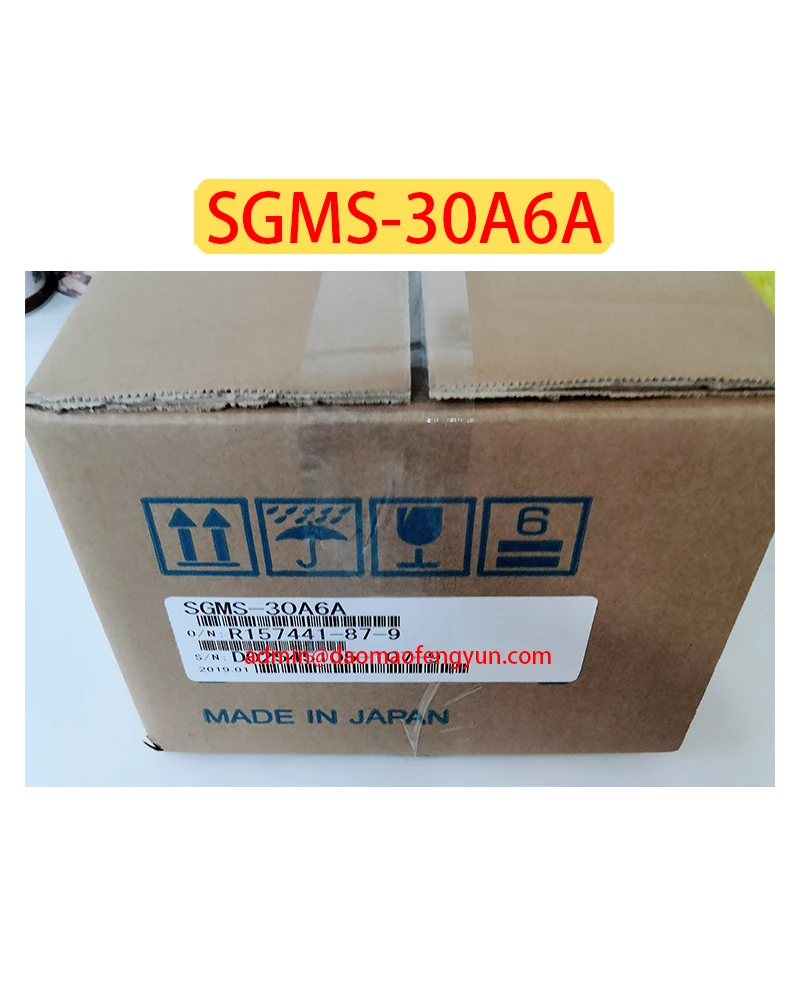 SGMS-30A6A Совершенно новый серводвигатель SGMS 30A6A быстрая доставка