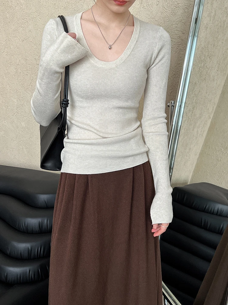 Женский трикотажный свитер с круглым вырезом и длинным рукавом