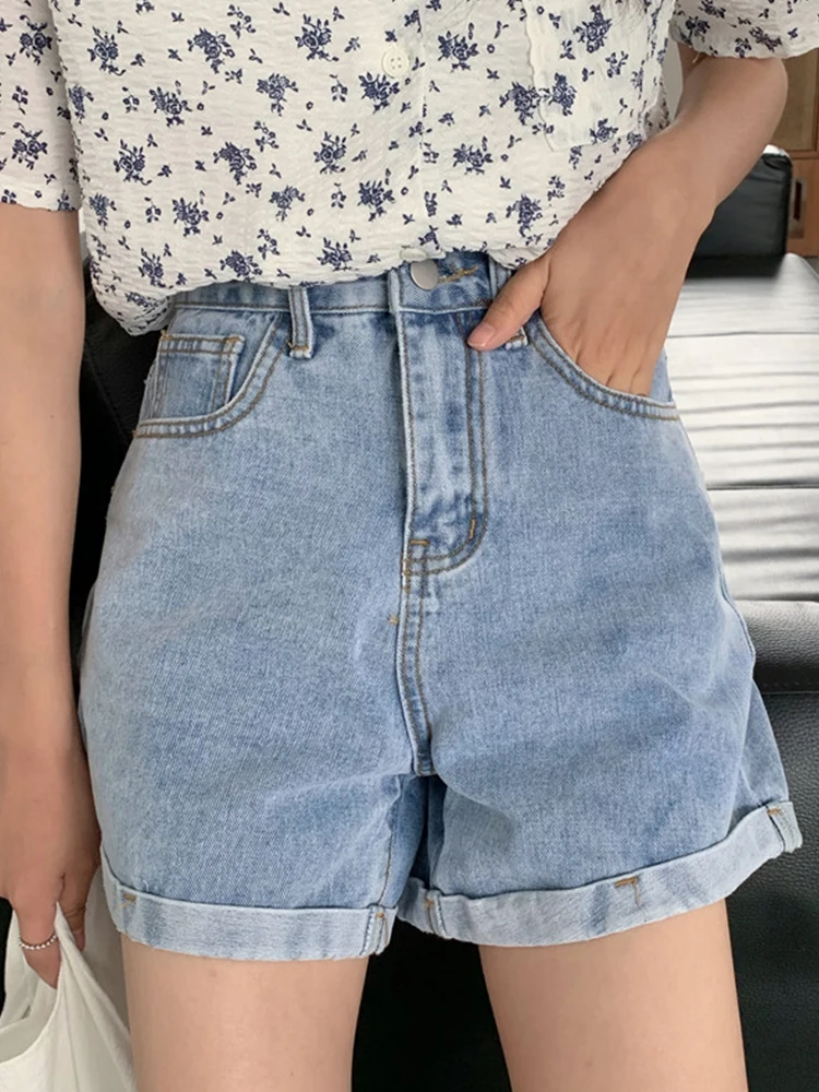 New Spring Summer Women High Waist Wide Leg Denim Shorts Streetwear Female Button Loose Retro Jeans Shorts Bottoms