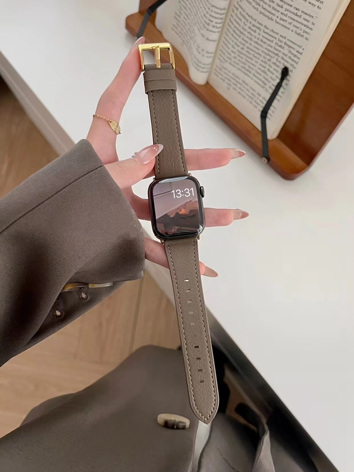 Фото Превосходная кожаная петля Correa для Apple Watch Band Series 11/110/9/8/7/6/5/4/3/2 38 мм 40 мм 41 мм 42 мм 44 мм 45 мм 46 мм 49 мм Ремешок №2