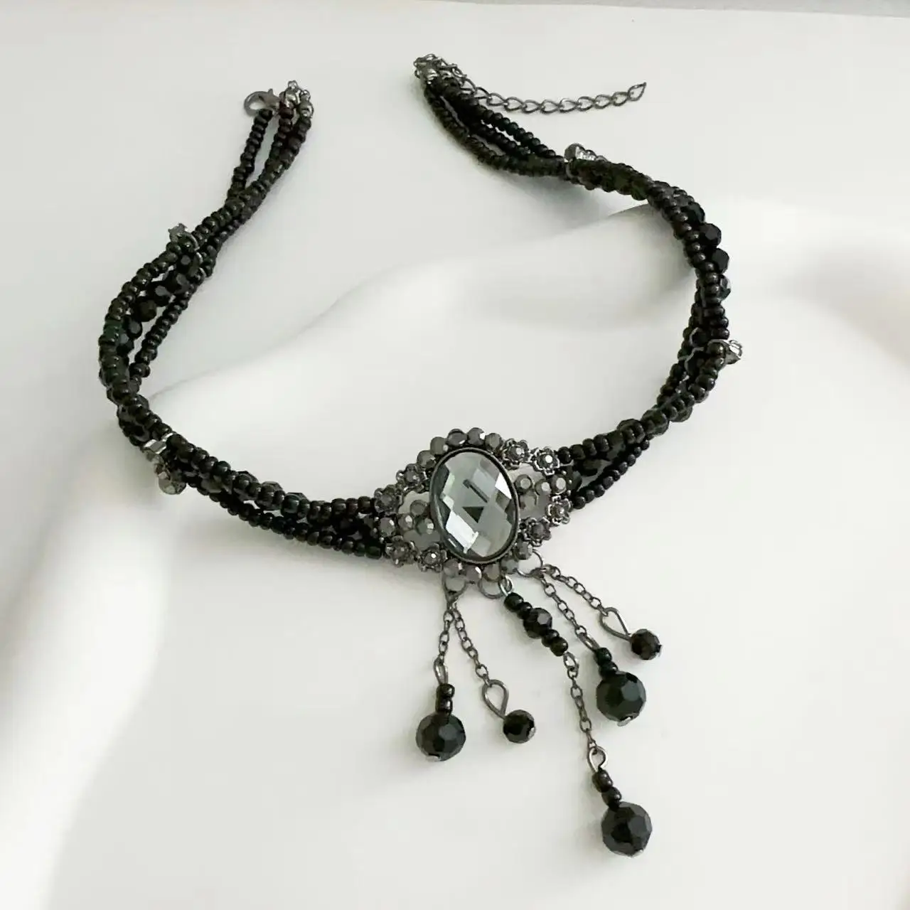 

Ожерелье с черными бусинами в японском стиле Лолита, подвеска с темными кристаллами в стиле ретро для косплея, готический чокер ведьмы на Хэллоуин, ювелирные изделия с цепочкой до ключиц