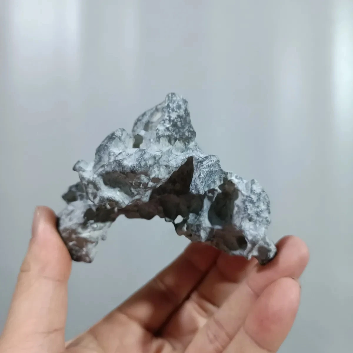 1Pcs Natural Original Taihu Stone Boutique Small Linglong Stone Play Collection Bonsai Fish Tank Landscape Decoration Collection