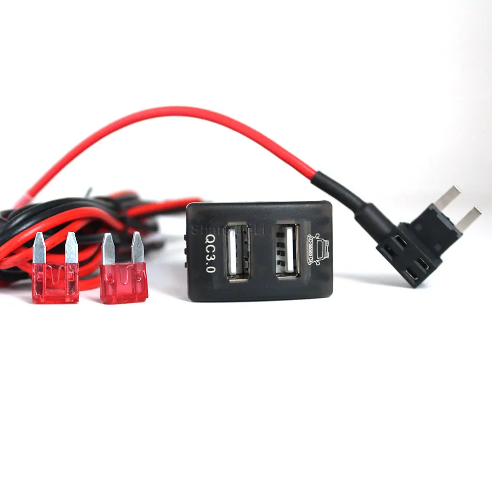 

Автомобильное зарядное устройство с двумя USB-портами, QC3.0