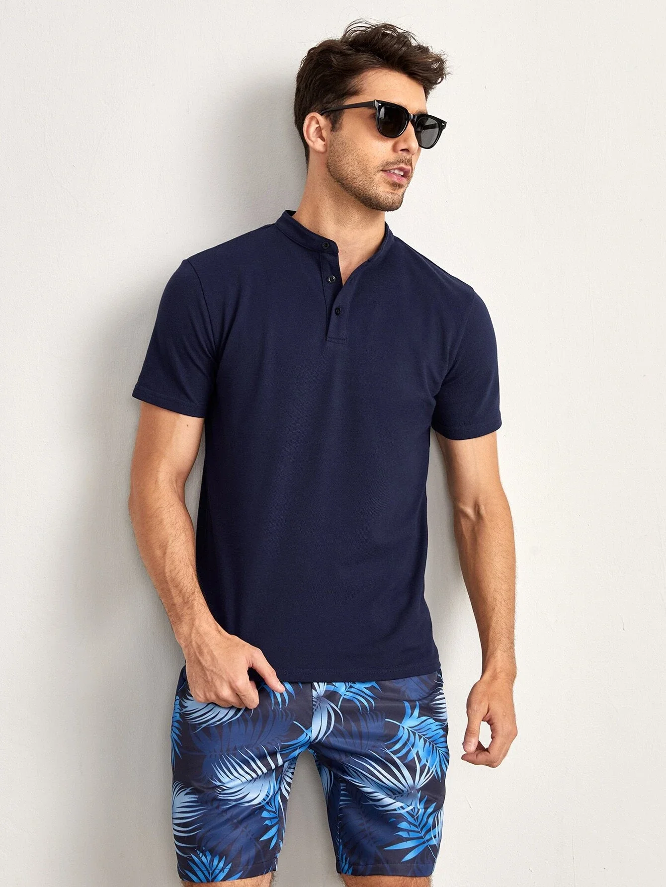 

Men Solid Stand Collar Polo Shirt