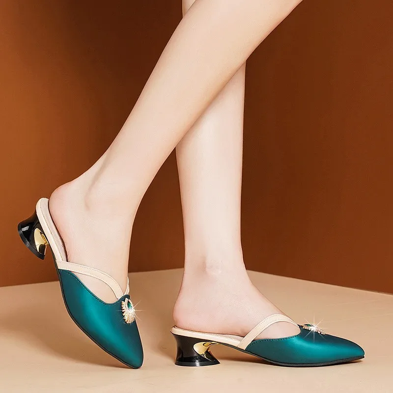 

Summer thick heel rhinestone Baotou one piece outer wear light and comfortable Korean style mother women's shoes