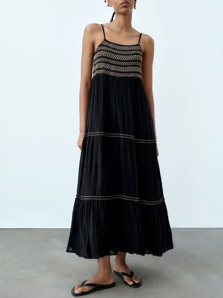 

New sweet temperament women's casual and comfortable adjustable fine strap contrast color embroidery mid-length dress