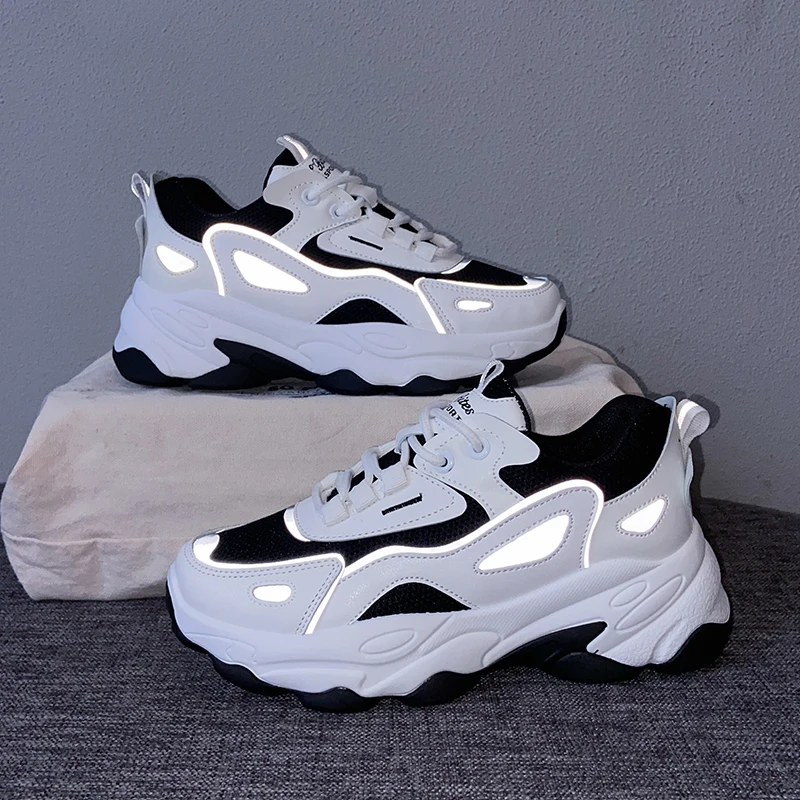 

Hot Sales 2021 Luminous Sneakers Women Party Eye-catching Fashion Chunky Women Shoe Mesh Breathable Women Shoe